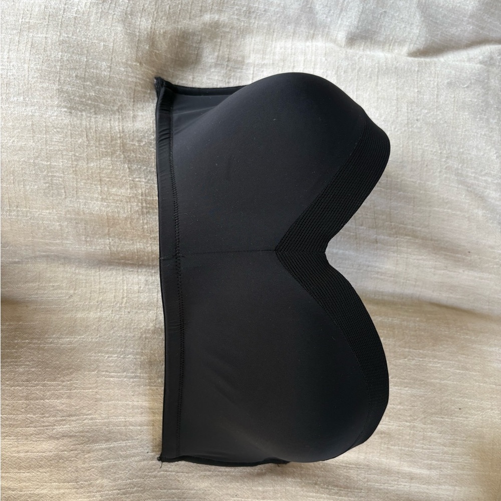 Lively Black Strapless Bra